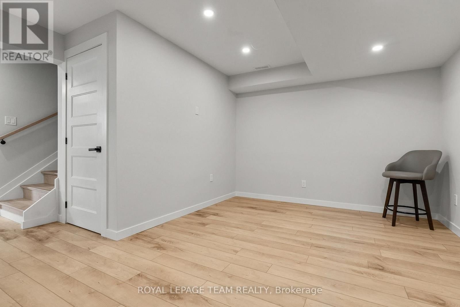 846 SENDERO WAY Image 44