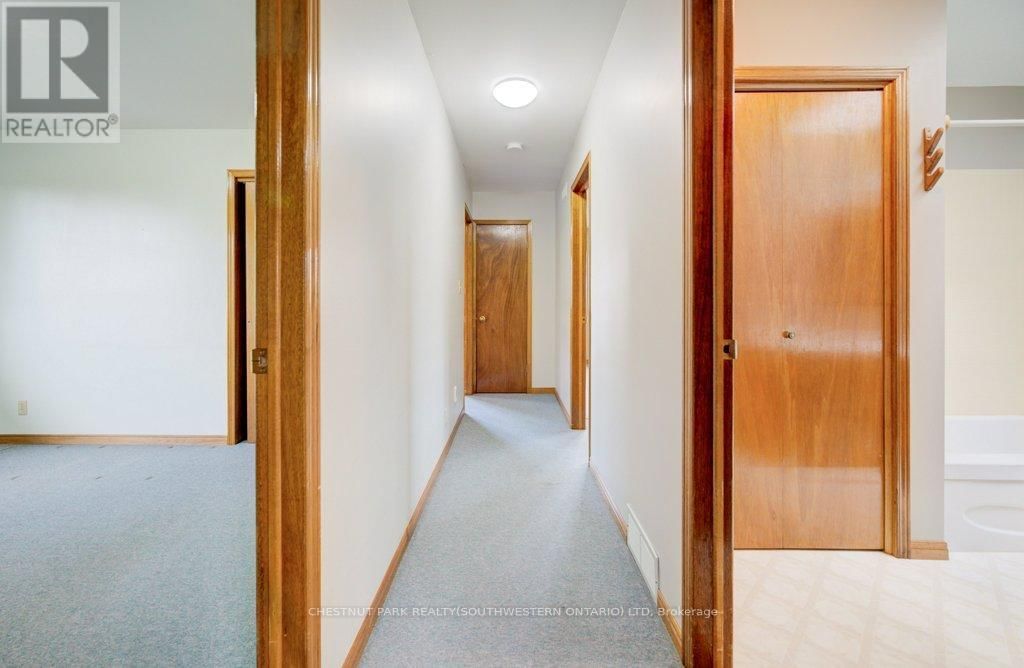 4137 WILMOT EASTHOPE ROAD Image 17