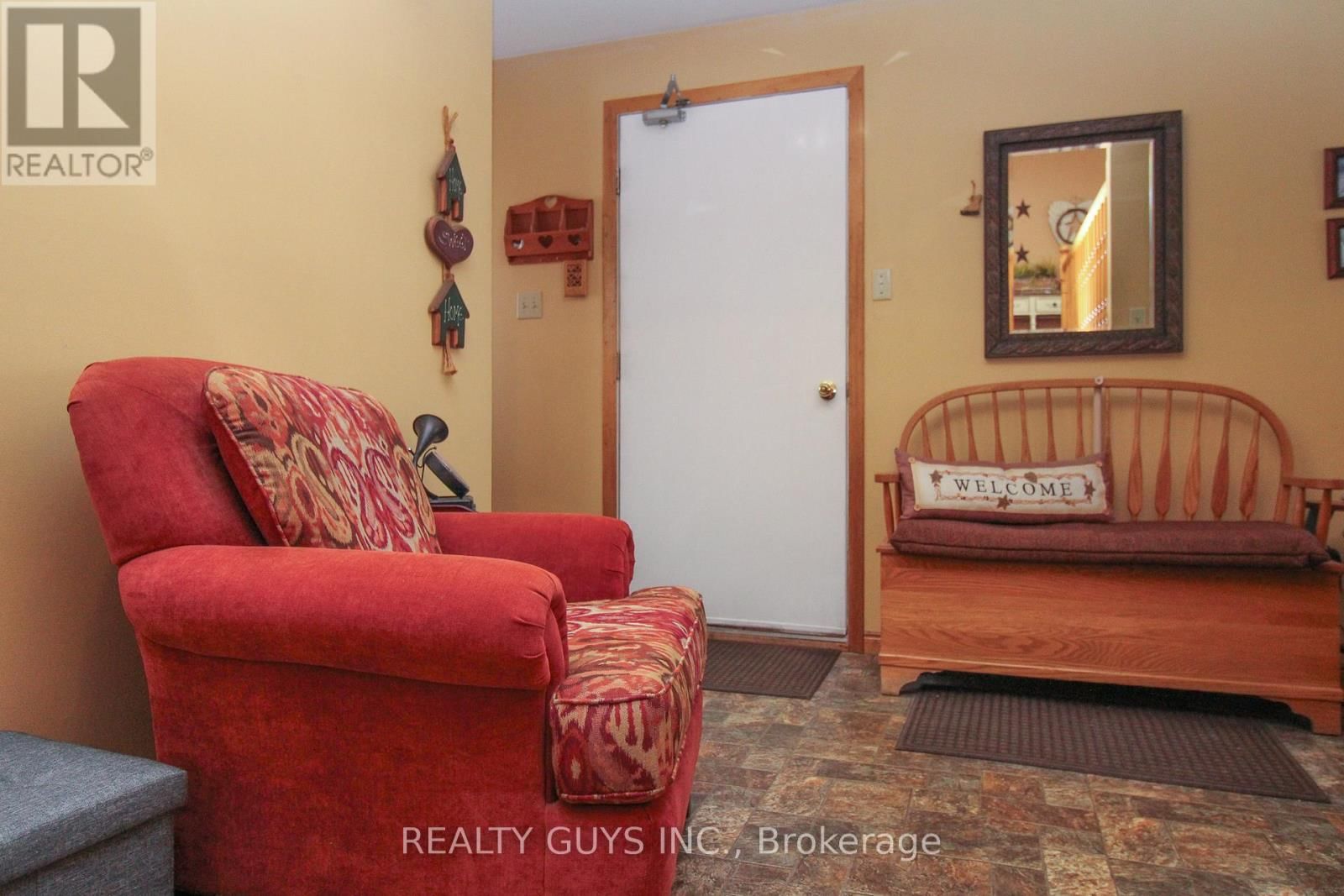 1168 NORMANDY STREET Image 19