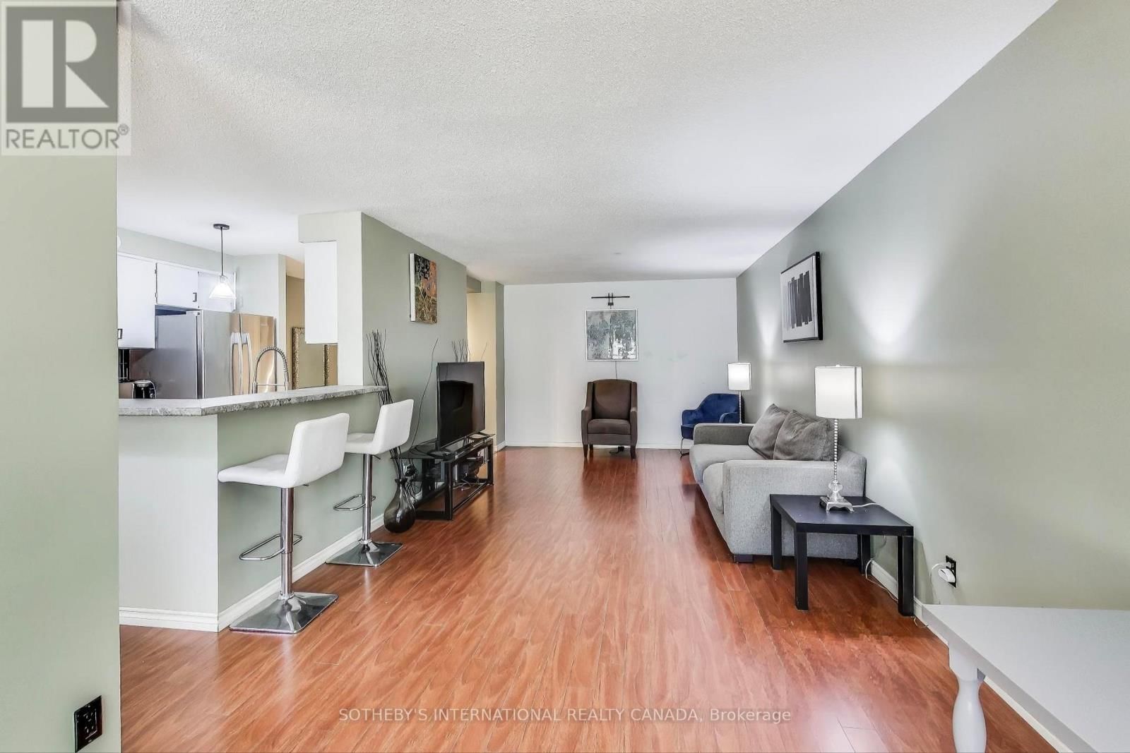 104 - 10 AJAX STREET Image 6