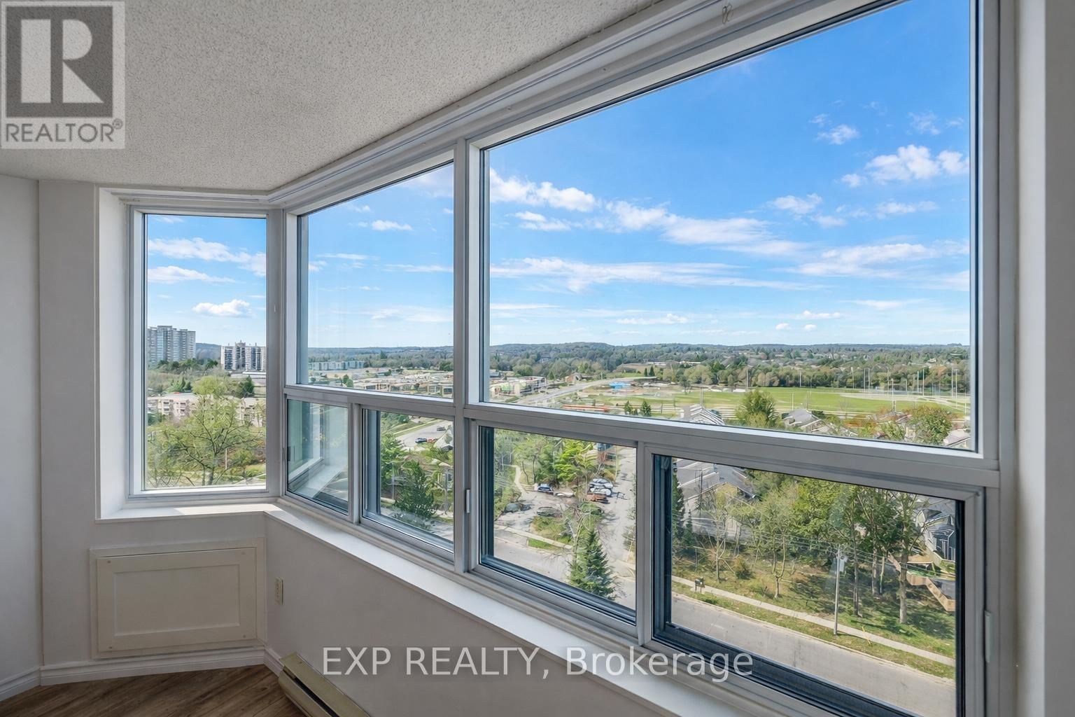 1107 - 55 GREEN VALLEY DRIVE Image 7