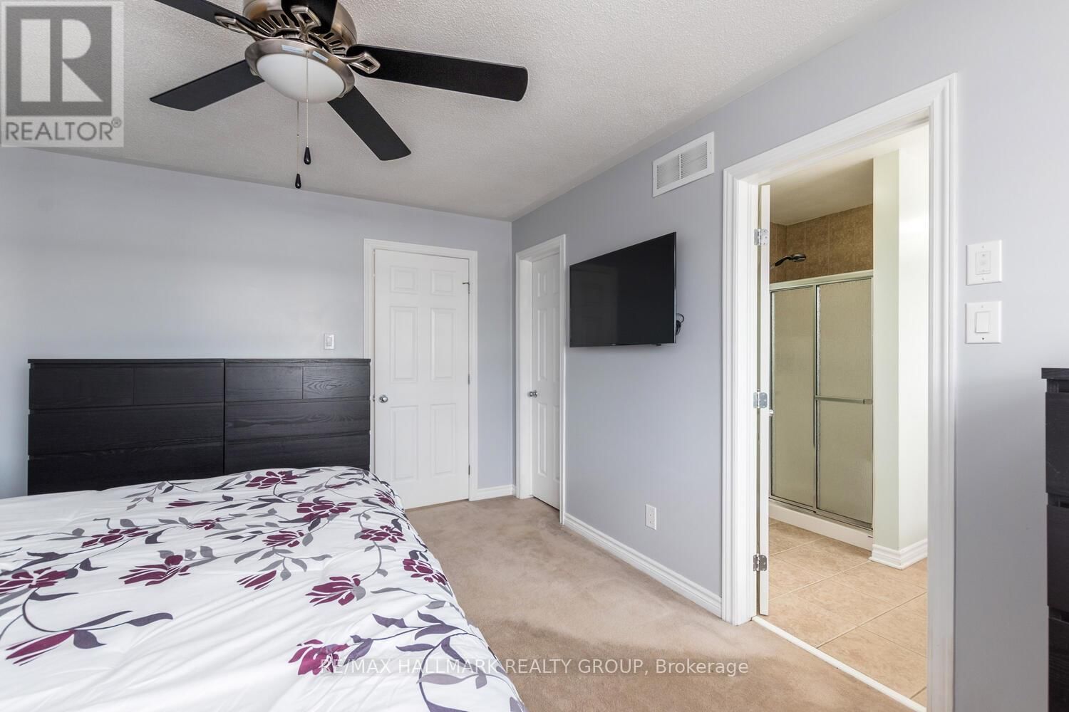 266 HORSESHOE CRESCENT Image 16