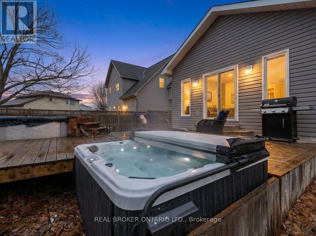 6 FRANCIS STREET Image 35