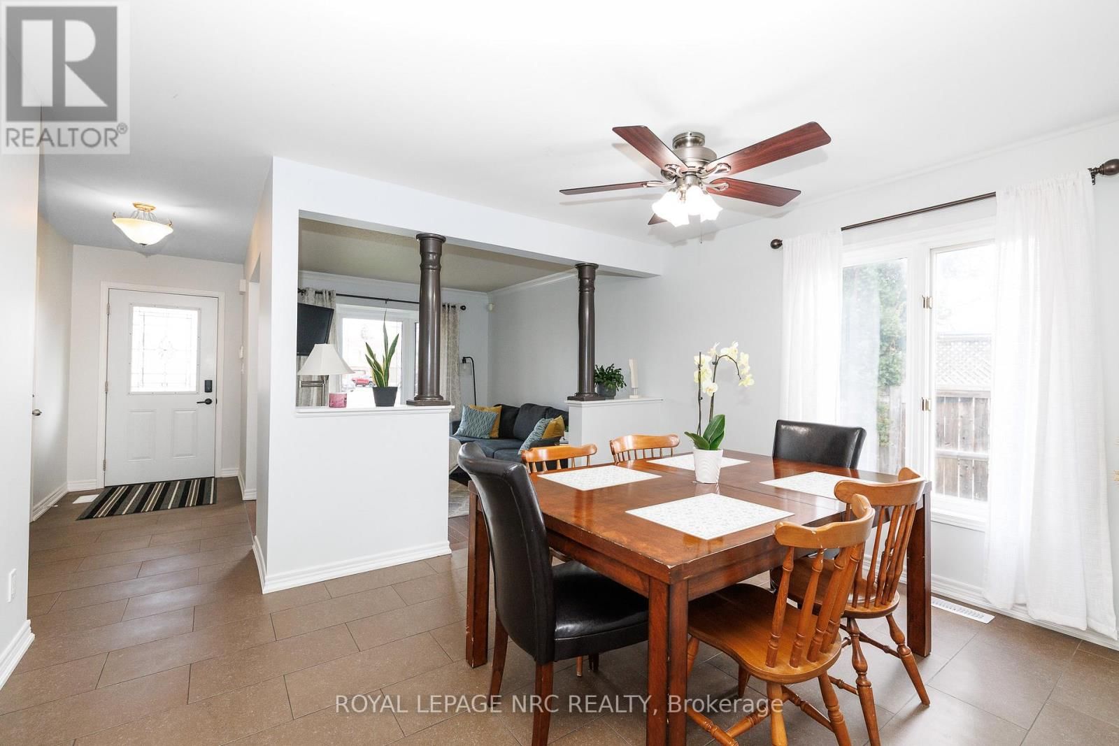 16 LEONARD DRIVE Image 13