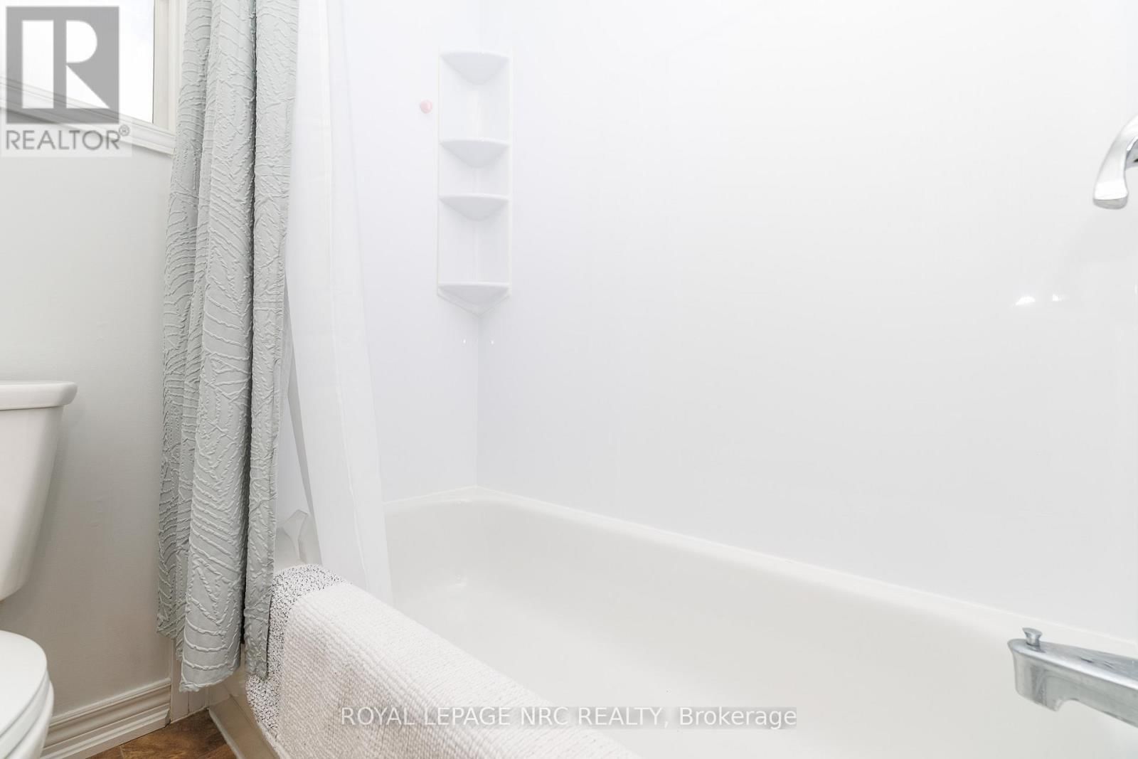 16 LEONARD DRIVE Image 16