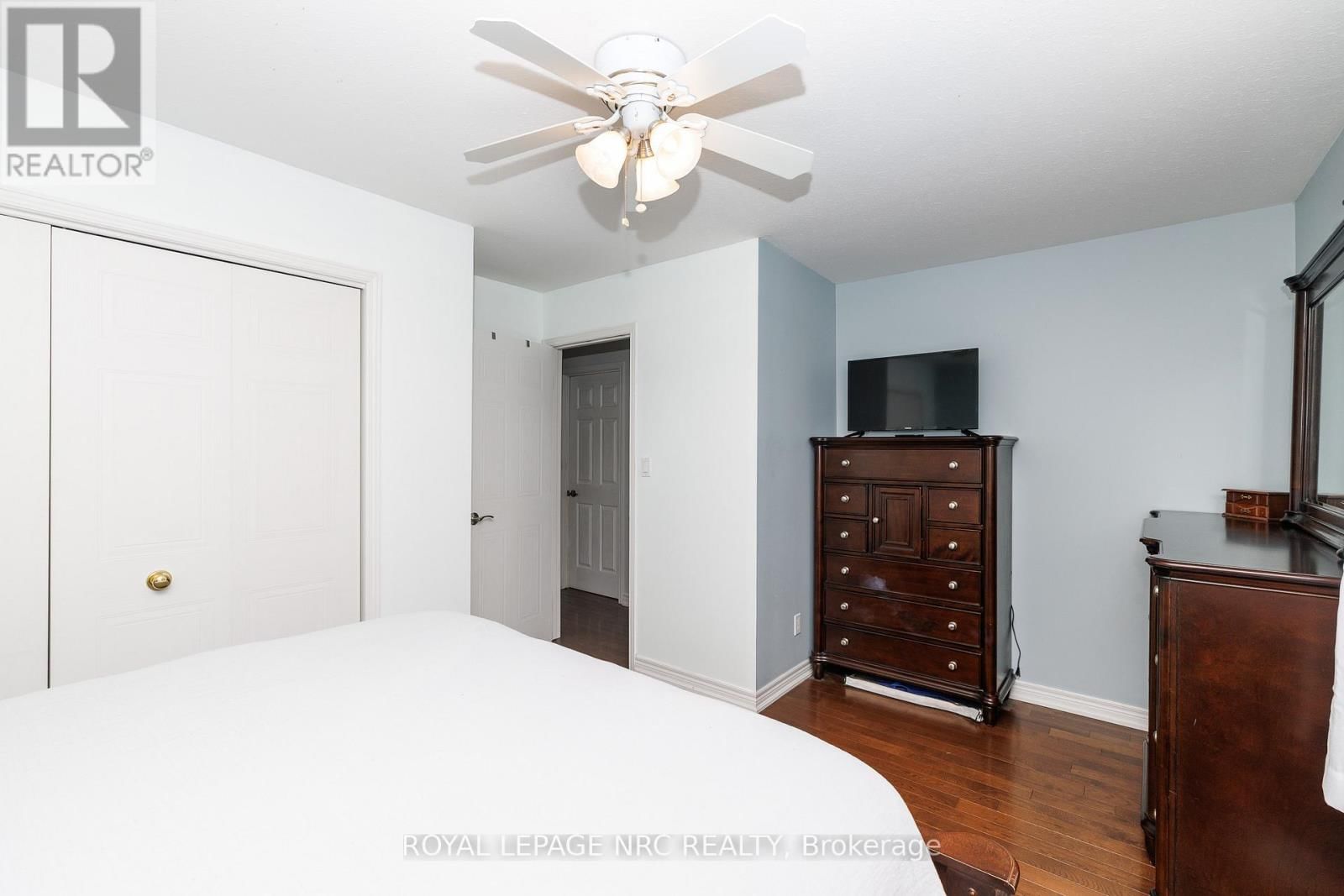 16 LEONARD DRIVE Image 19