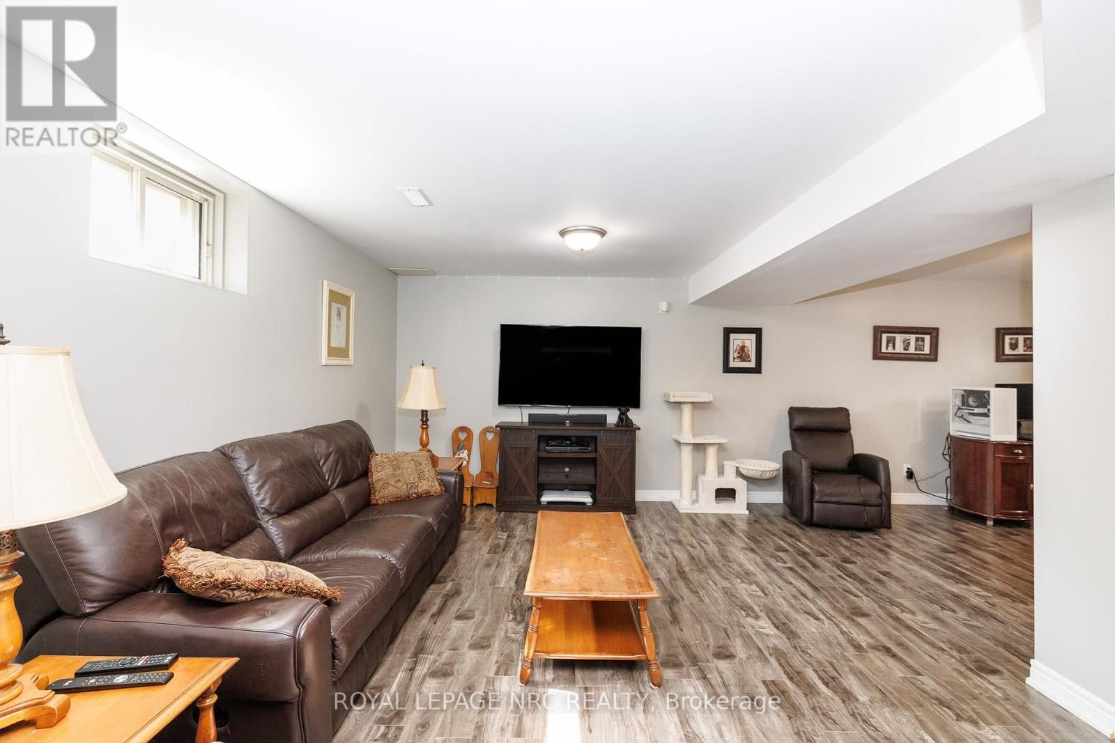 16 LEONARD DRIVE Image 22