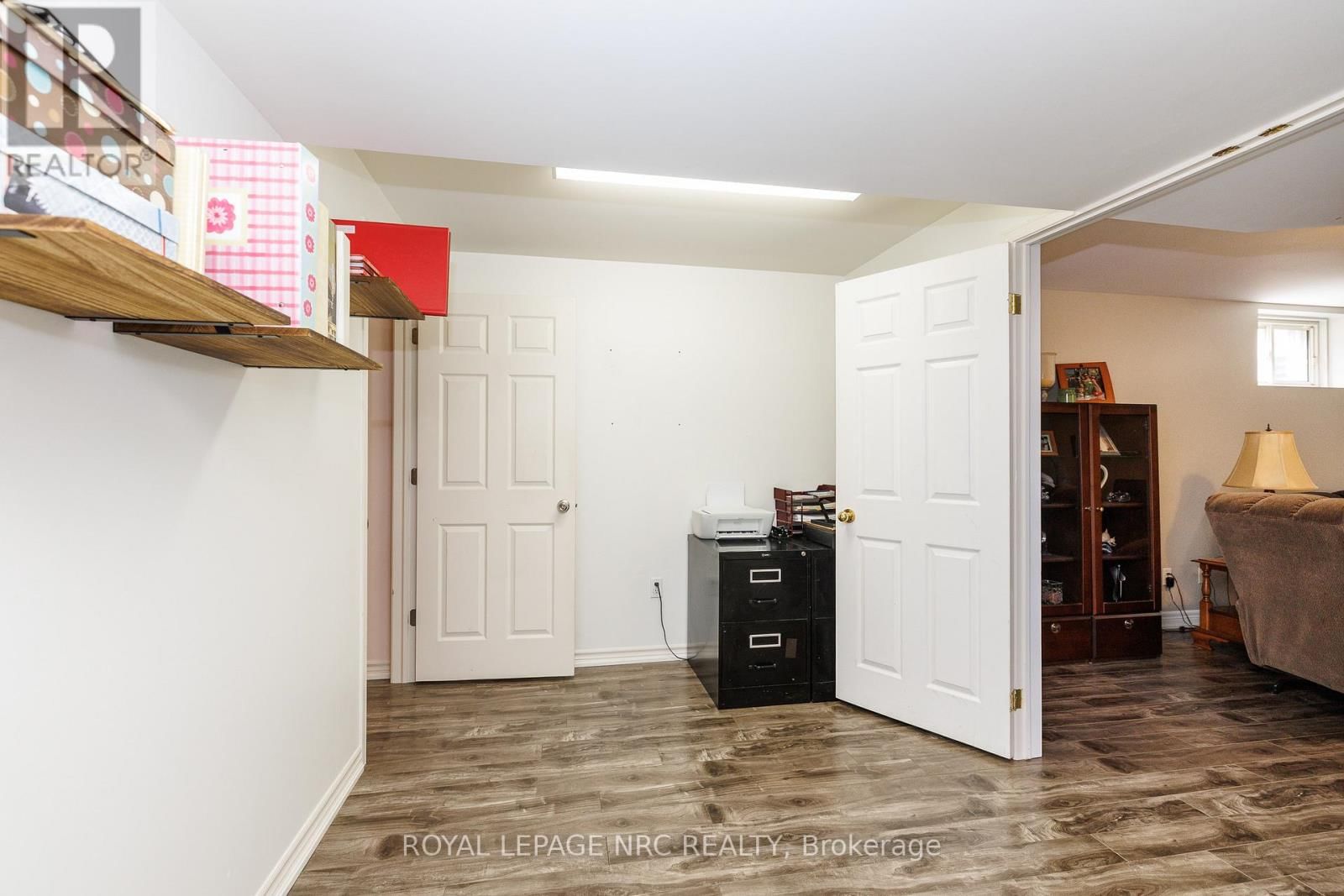 16 LEONARD DRIVE Image 24