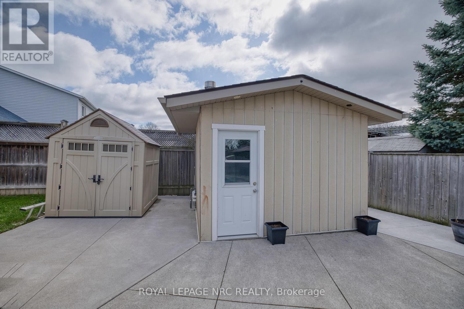 16 LEONARD DRIVE Image 29