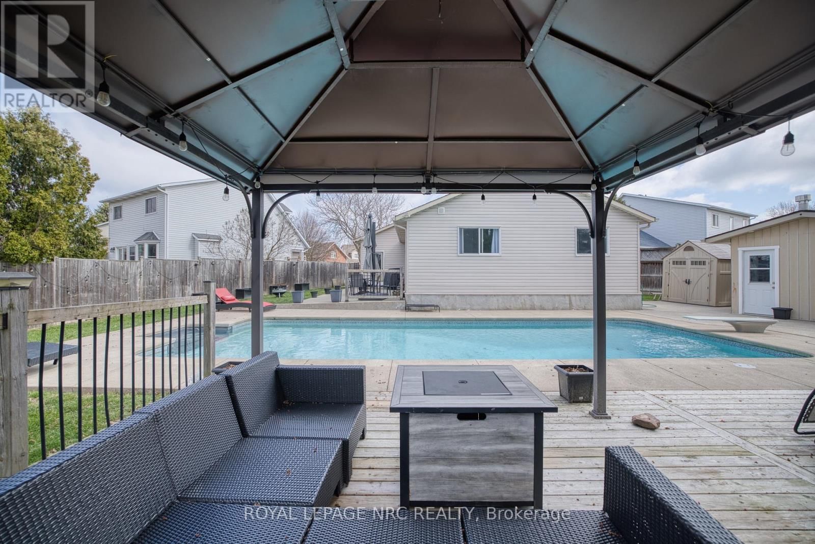 16 LEONARD DRIVE Image 31