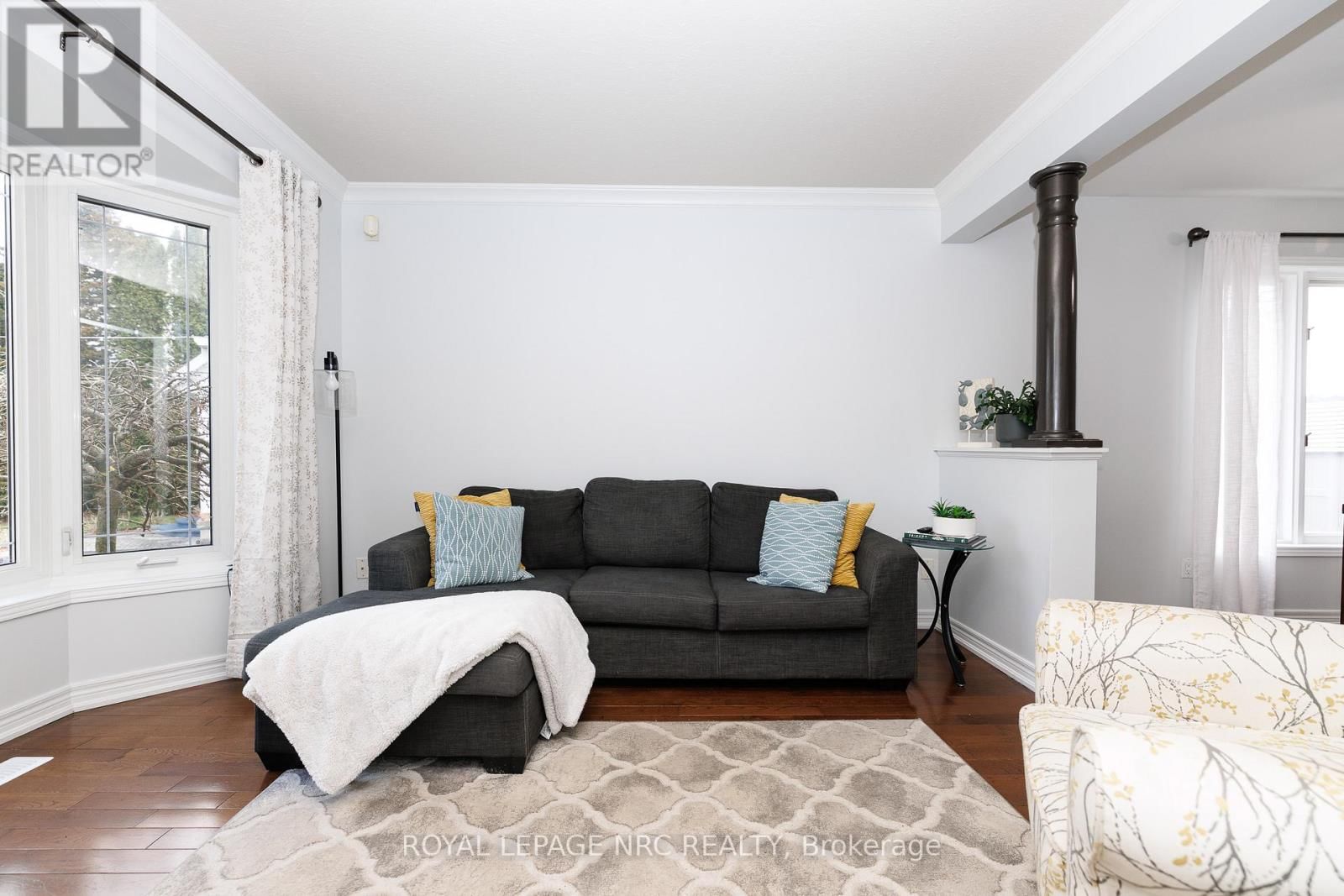 16 LEONARD DRIVE Image 7