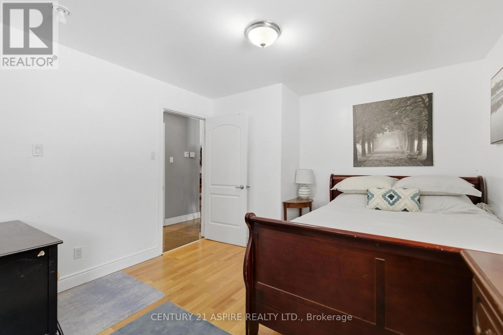 84 PINEWOOD PLACE Image 25