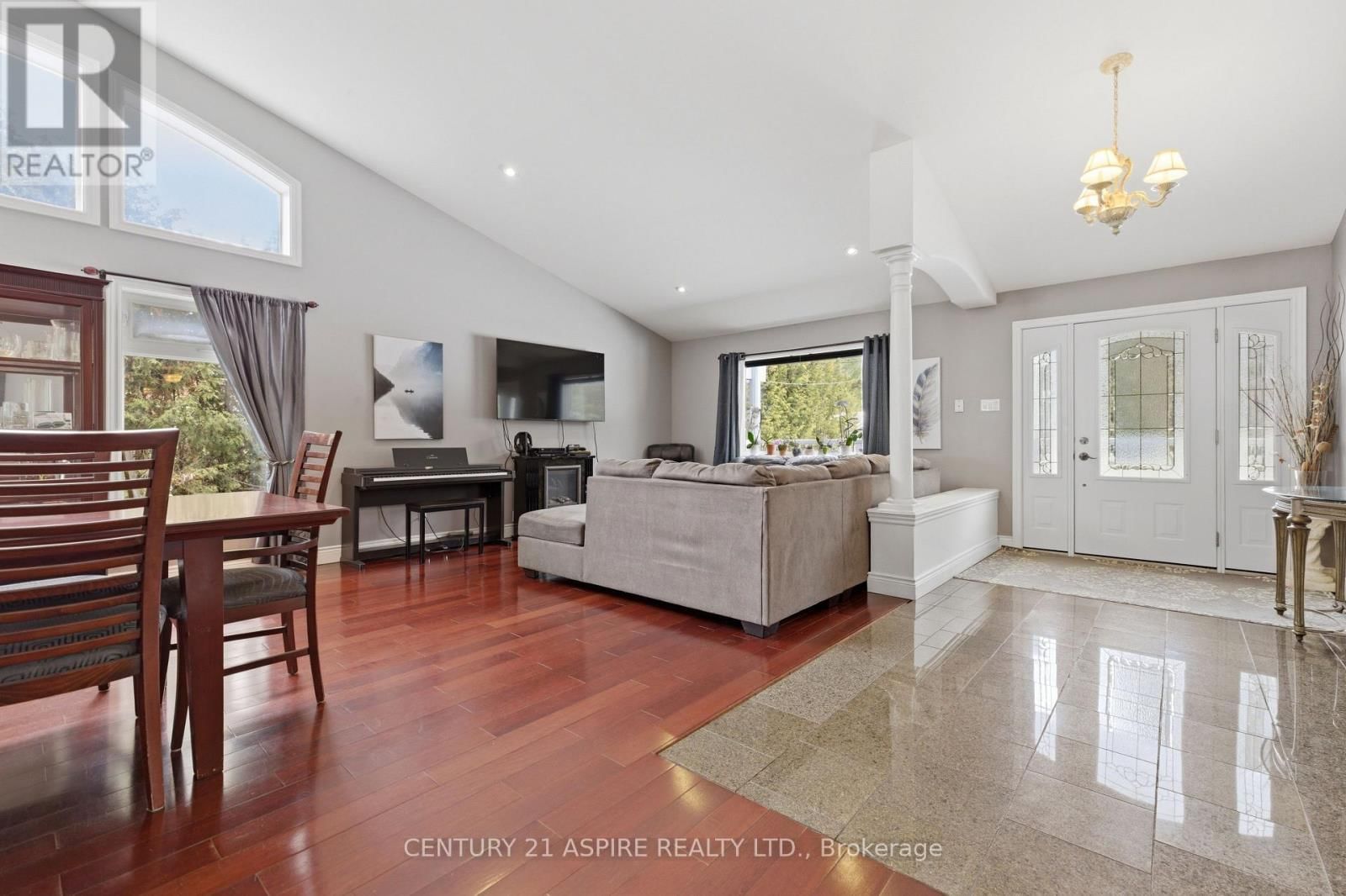 84 PINEWOOD PLACE Image 5