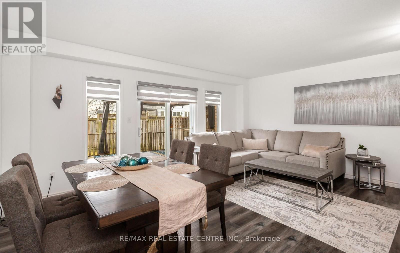 230 SOPHIA CRESCENT Image 14