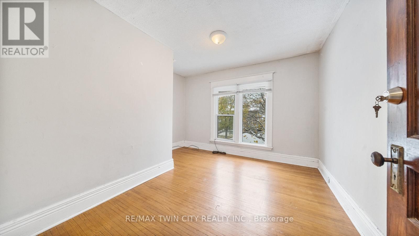 47 GREY STREET EAST Image 15