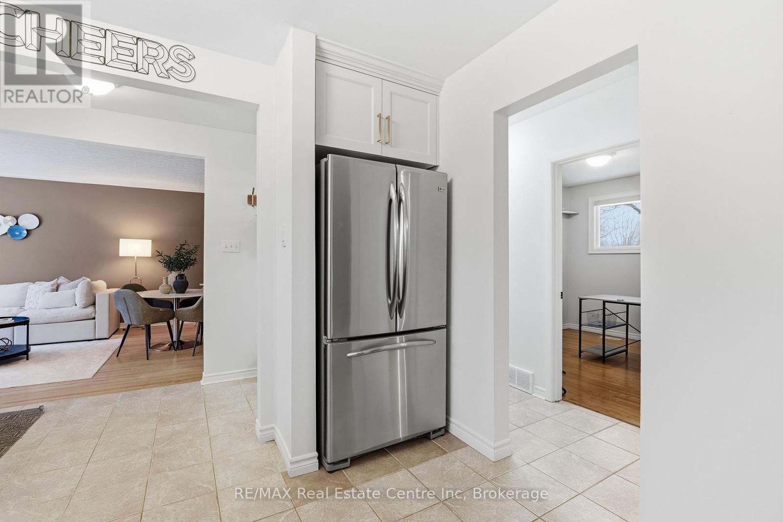 154 WAVERLEY DRIVE Image 10