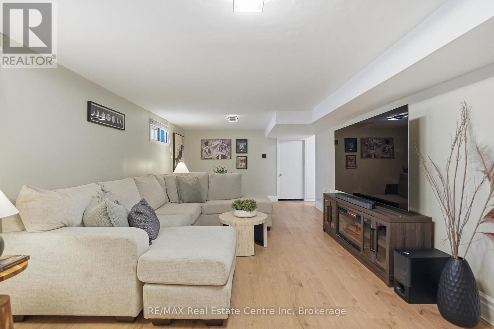 154 WAVERLEY DRIVE Image 19