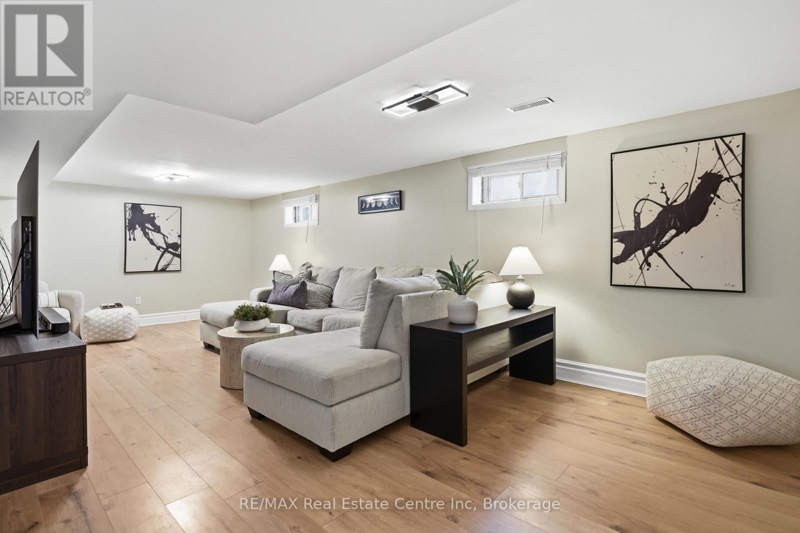 154 WAVERLEY DRIVE Image 21