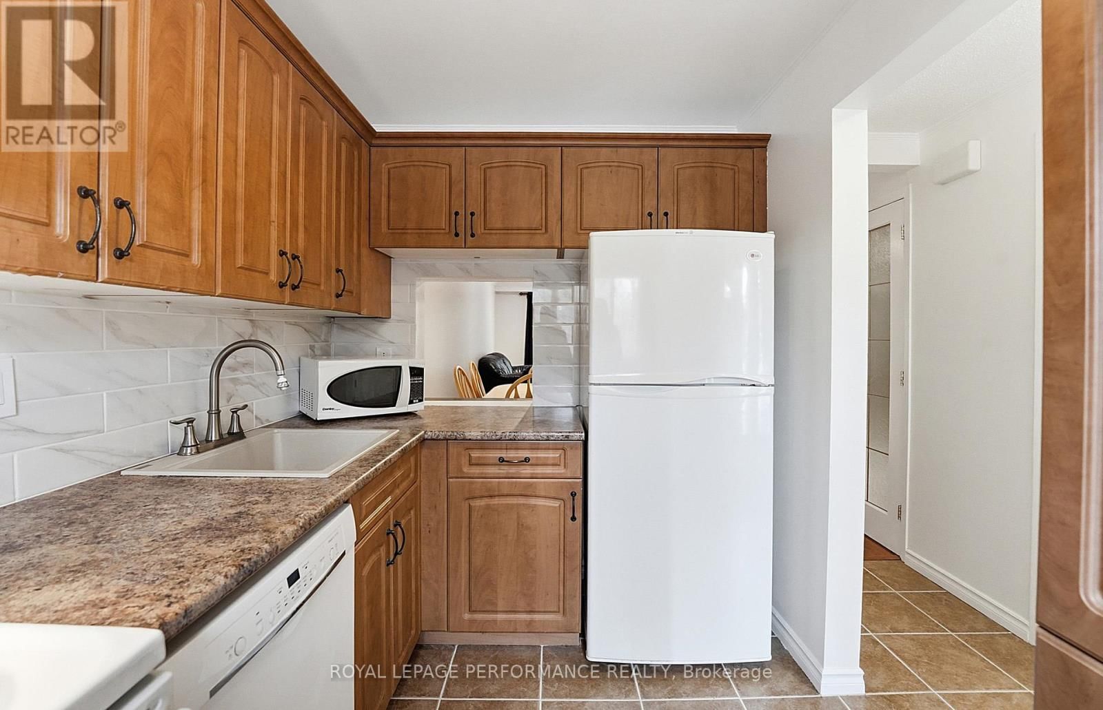 6442 BILBERRY DRIVE Image 6