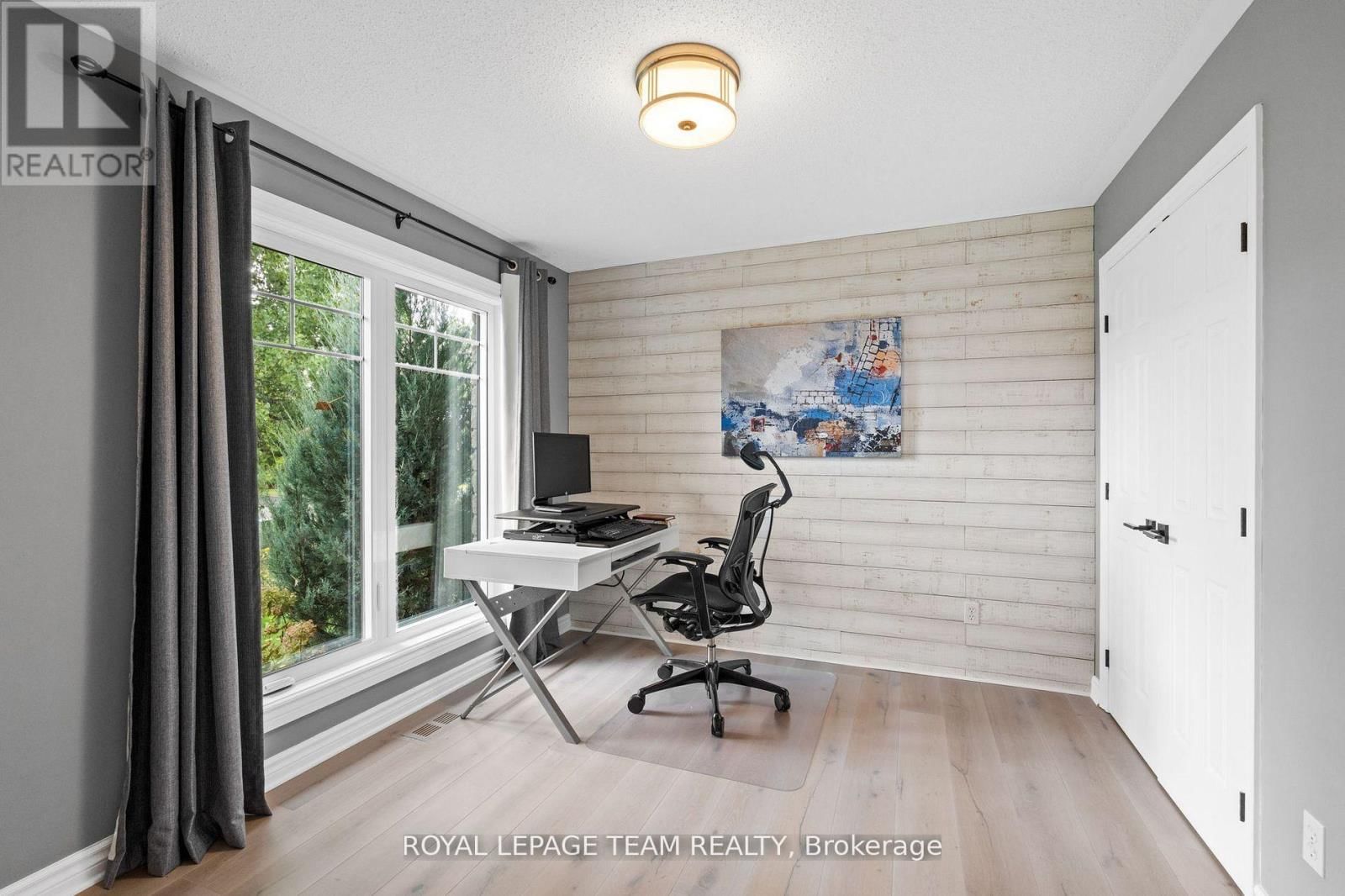 6903 TWIN LAKES AVENUE Image 25