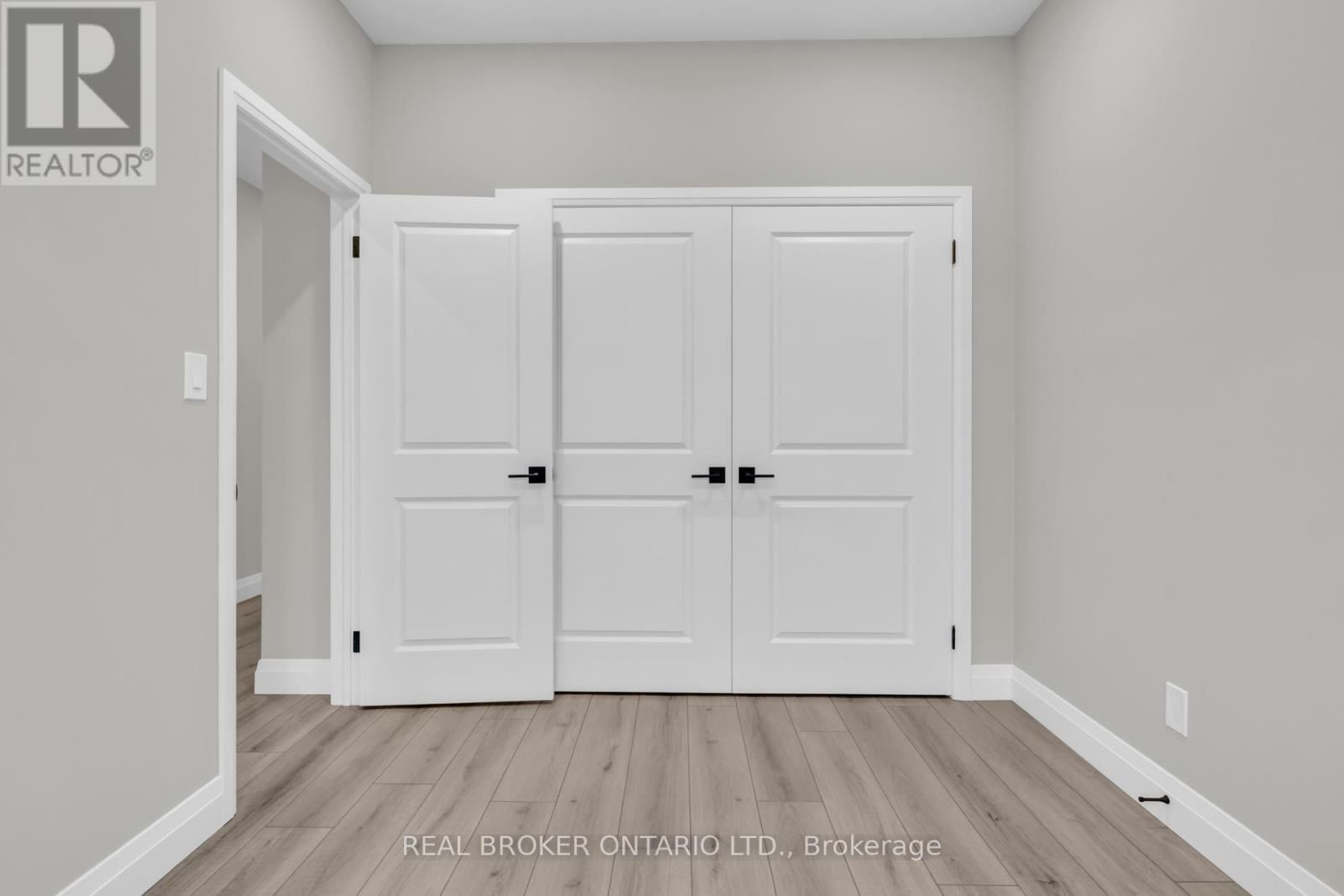 18 - 29 WEYMOUTH STREET Image 10