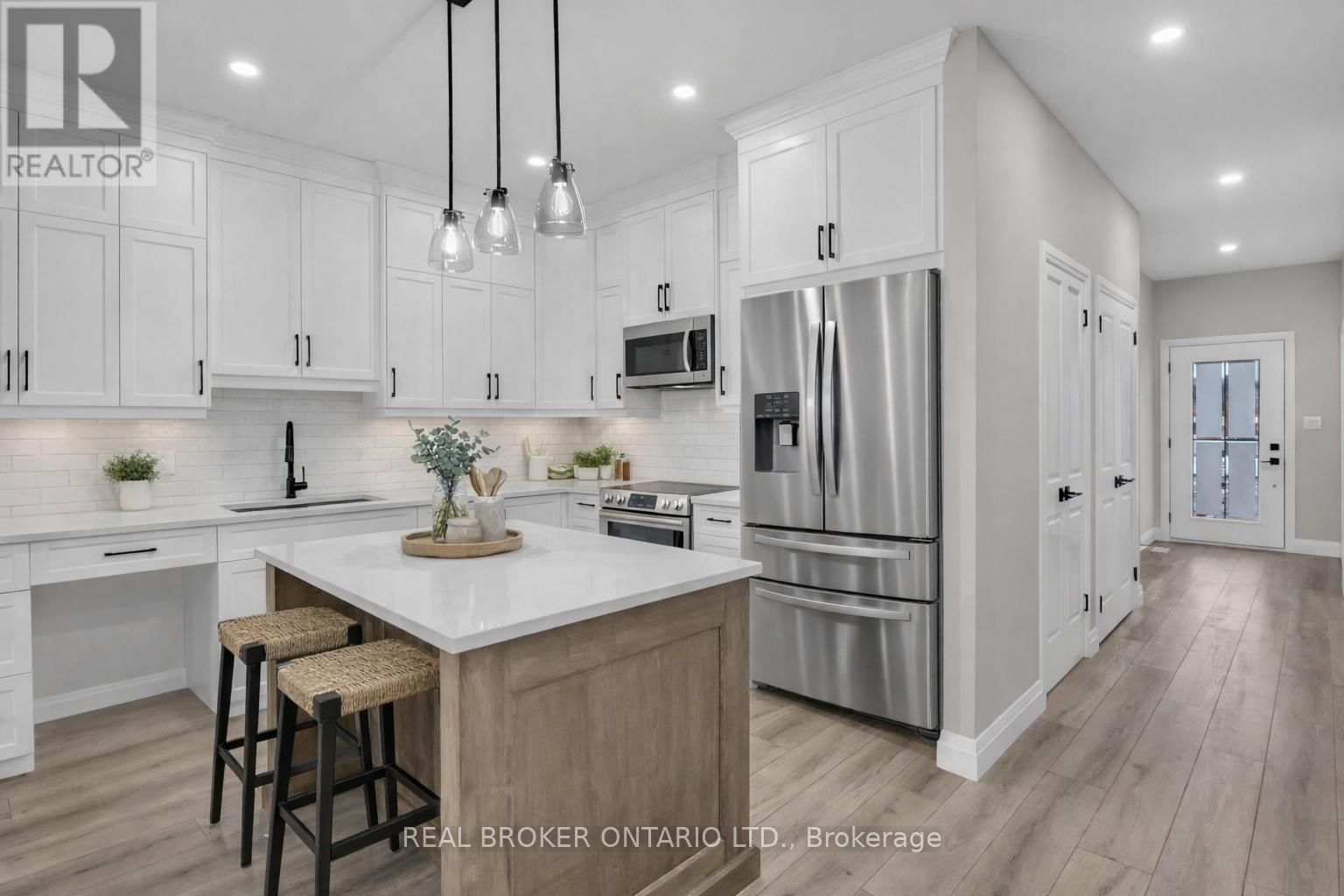 18 - 29 WEYMOUTH STREET Image 4