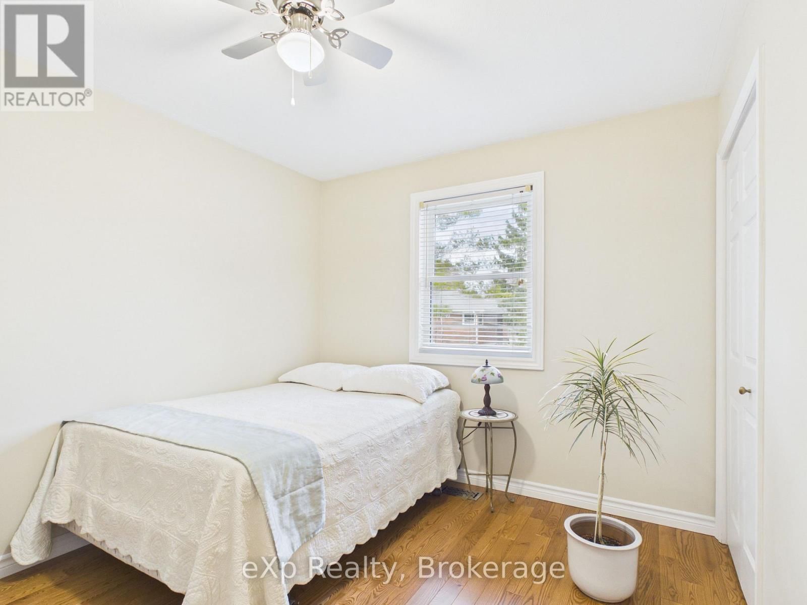 308 MARY STREET Image 15