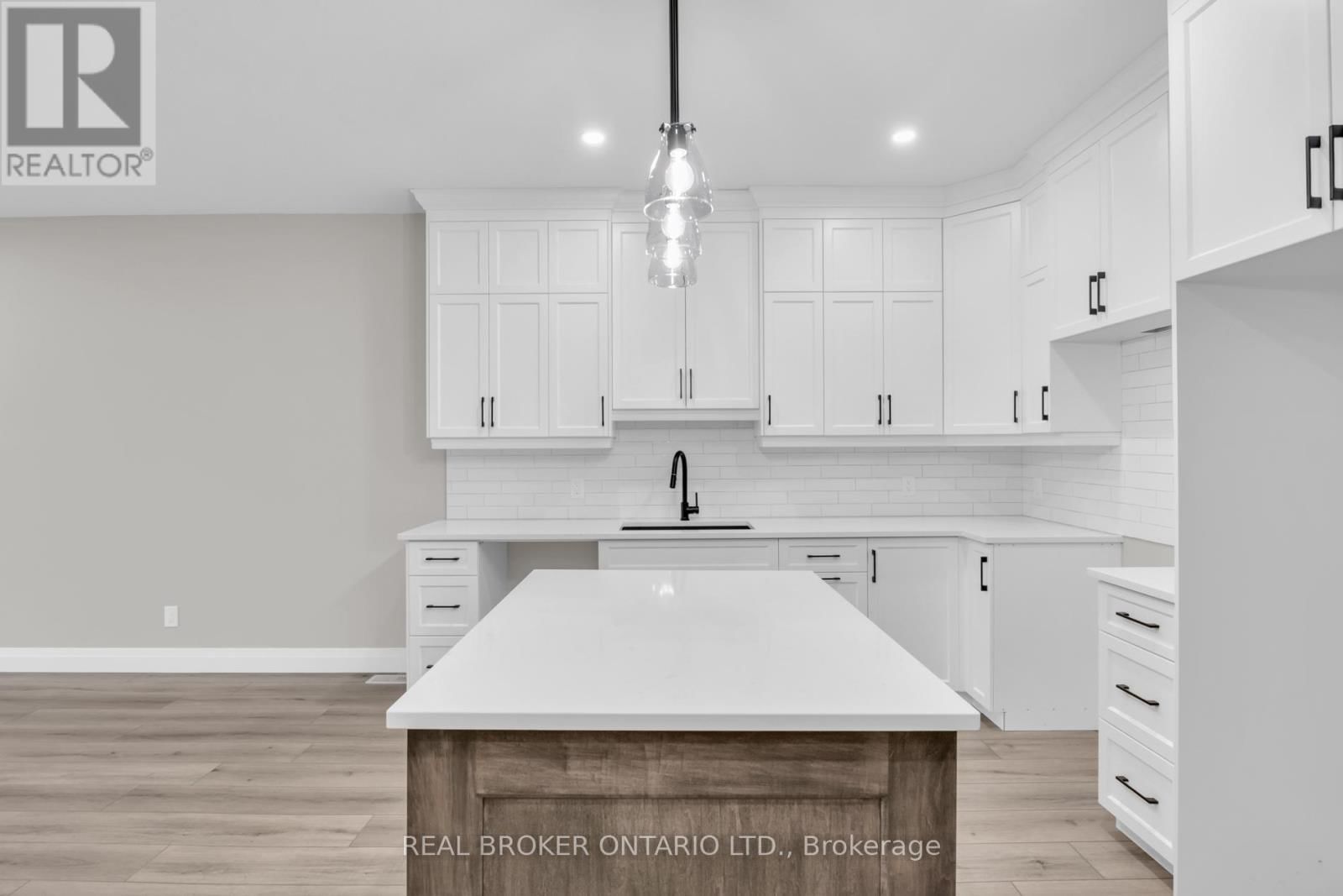 27 - 29 WEYMOUTH STREET Image 10