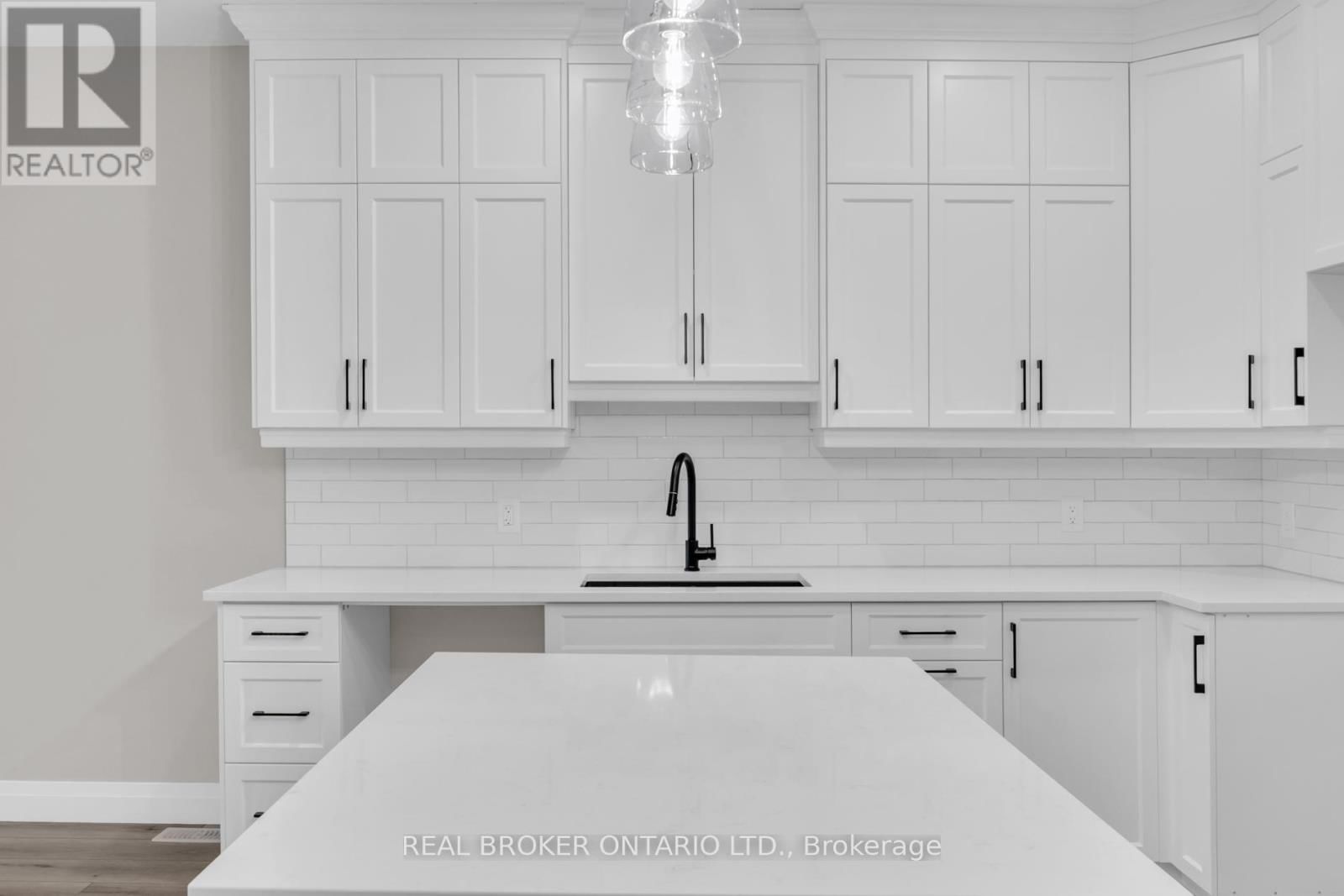 27 - 29 WEYMOUTH STREET Image 11