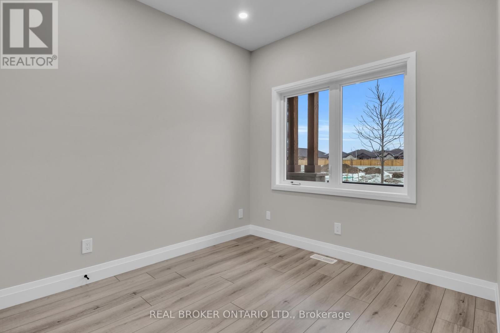 27 - 29 WEYMOUTH STREET Image 5