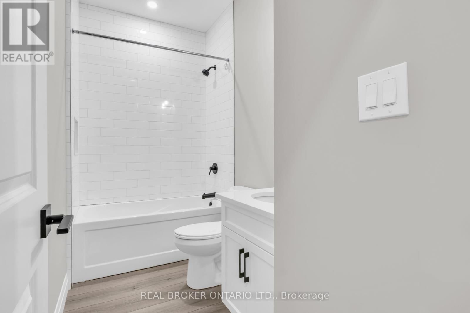 27 - 29 WEYMOUTH STREET Image 8