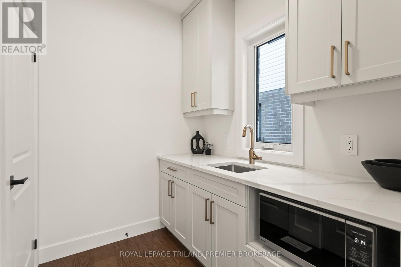 2831 BUROAK DRIVE Image 20