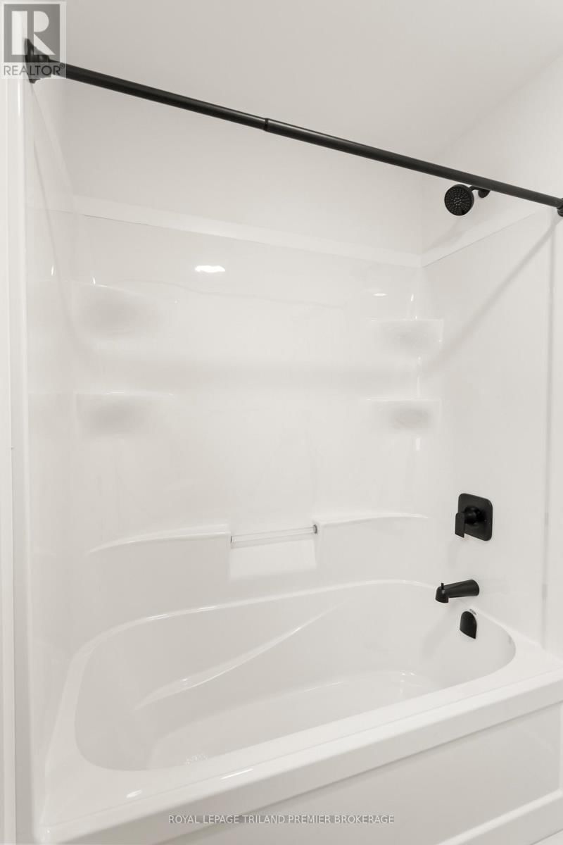 2831 BUROAK DRIVE Image 39