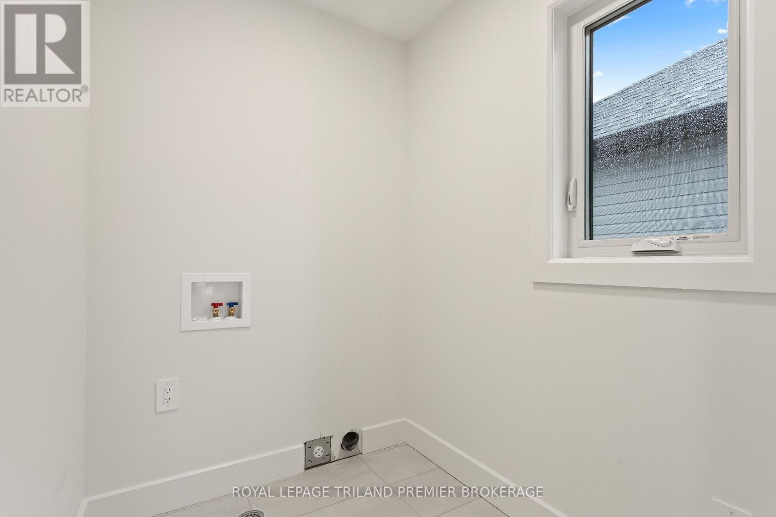 2831 BUROAK DRIVE Image 45