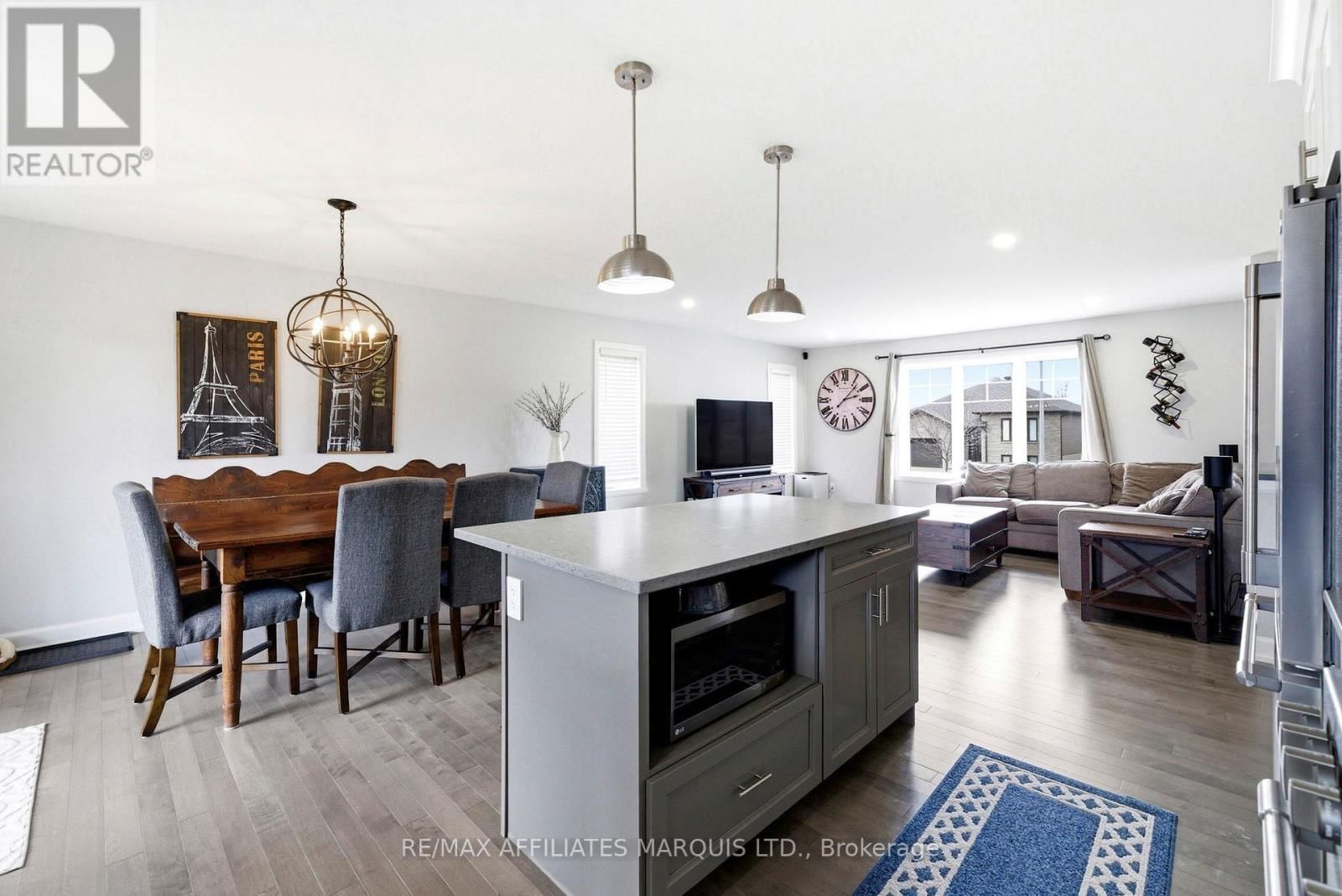 252 EASTPORT DRIVE Image 16