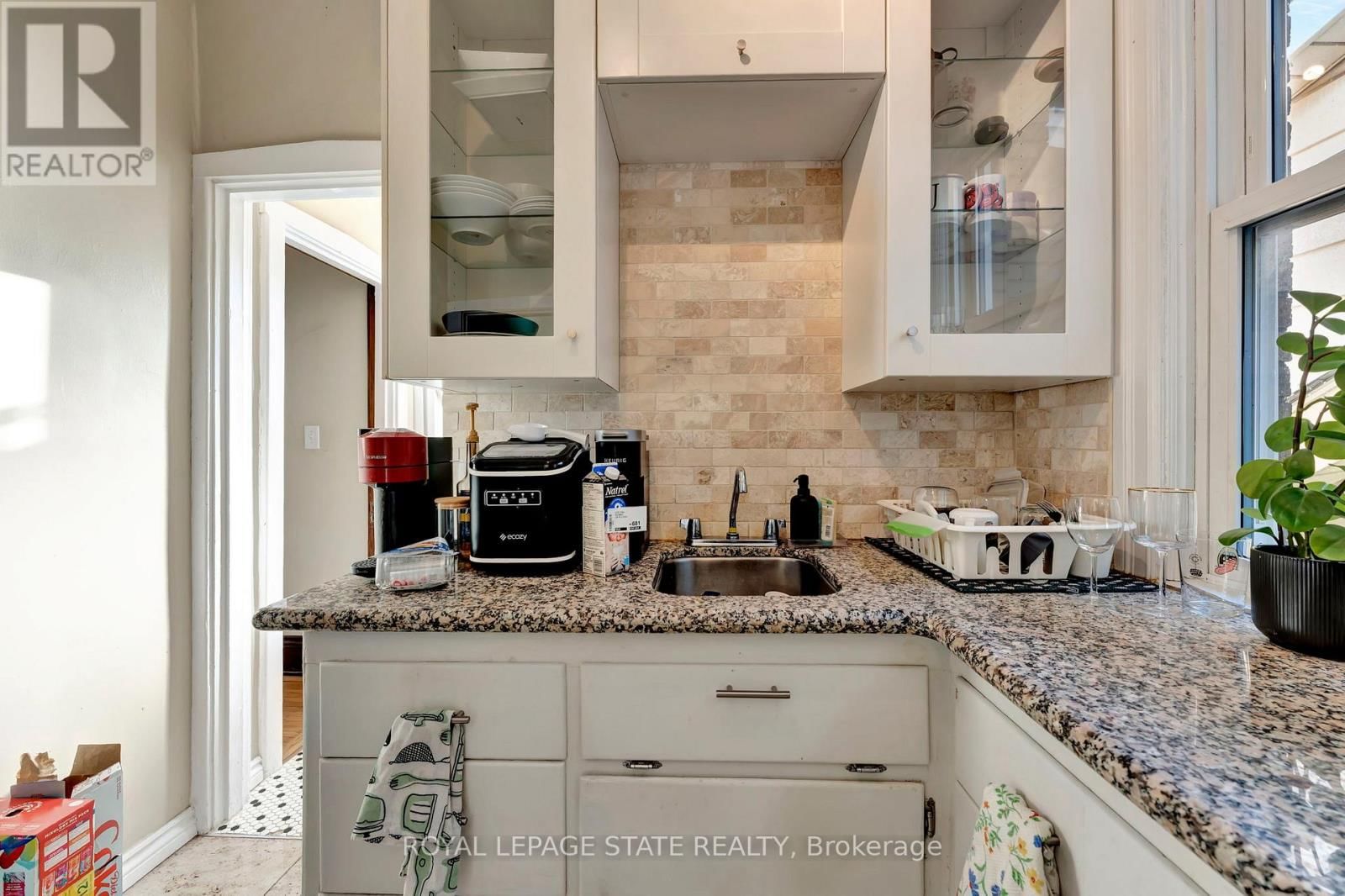 70 BELVIEW AVENUE Image 18