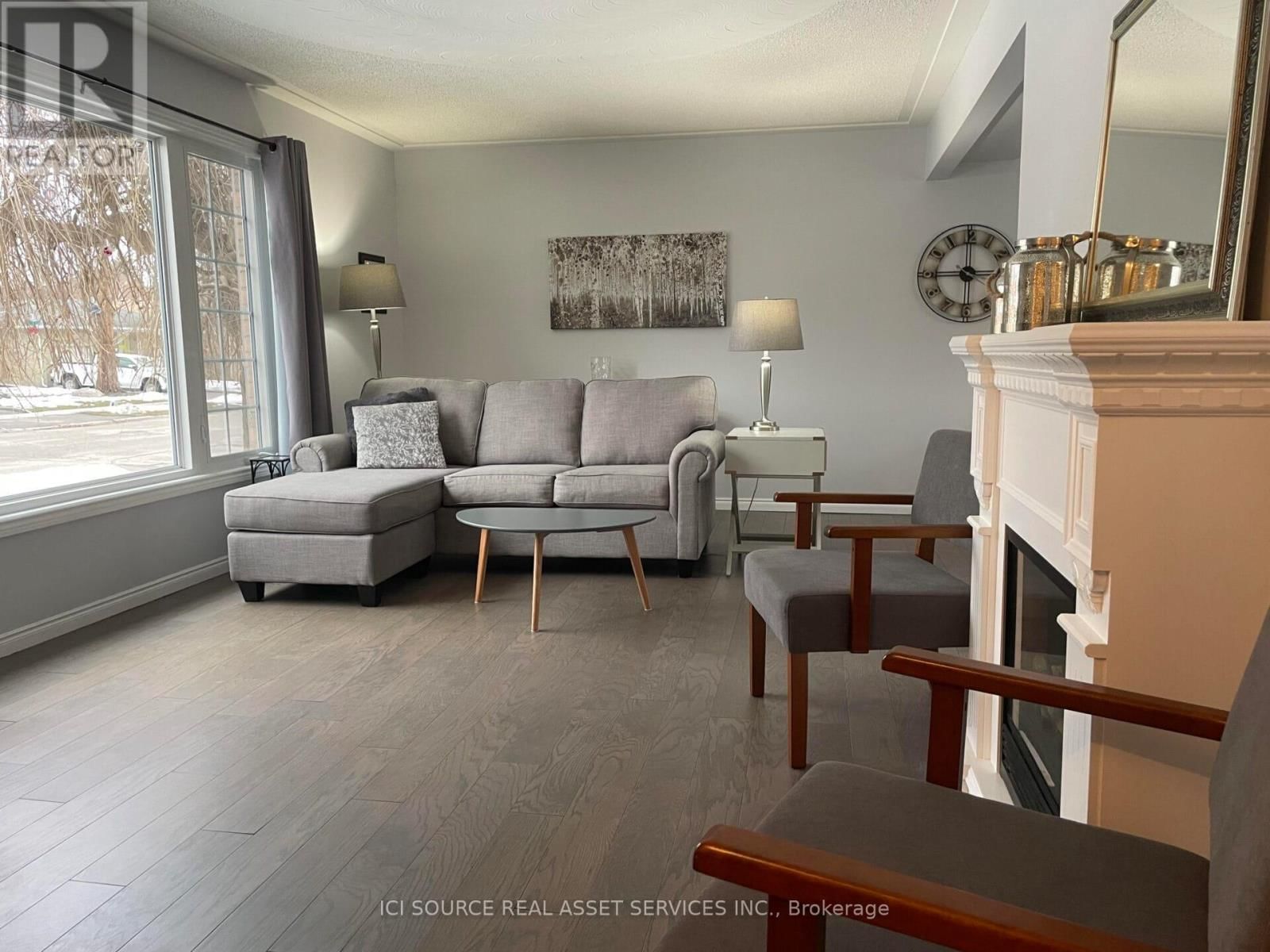 31 BLACKFRIAR LANE Image 2