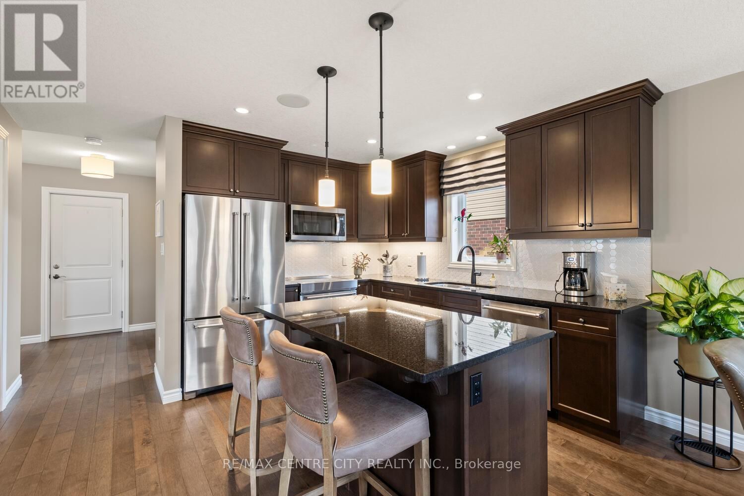 661 TENNENT AVENUE Image 13