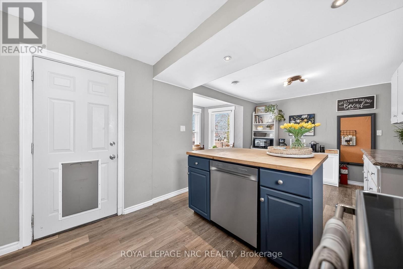 23 PINECREST AVENUE Image 16