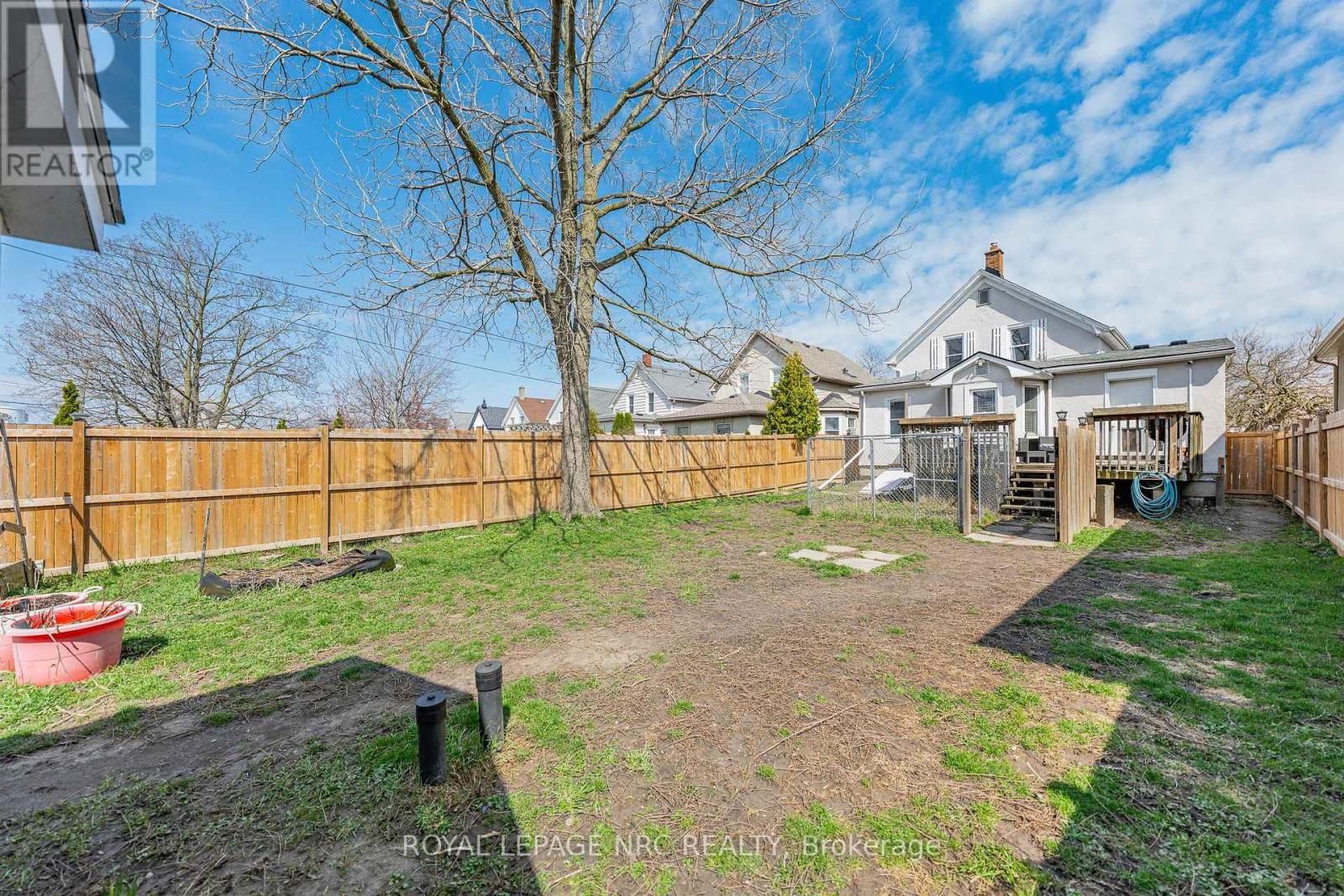 23 PINECREST AVENUE Image 35