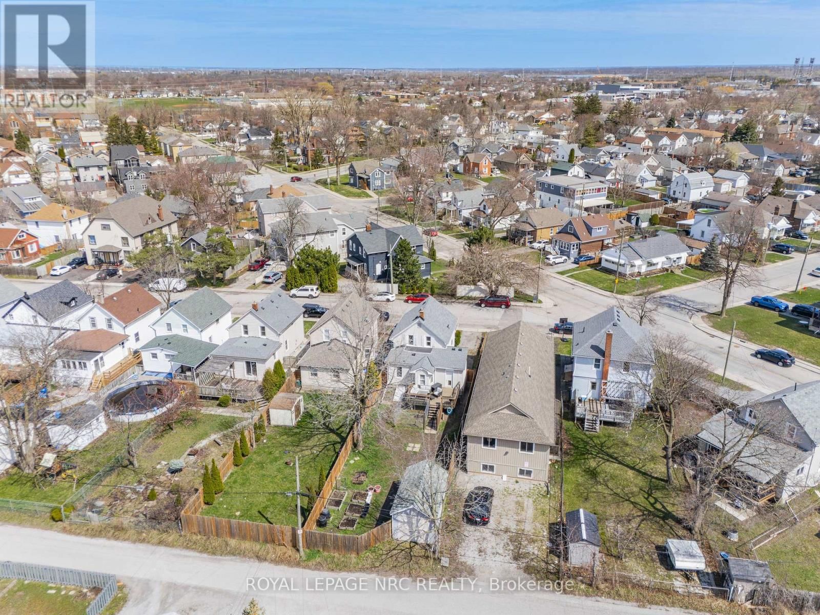 23 PINECREST AVENUE Image 44