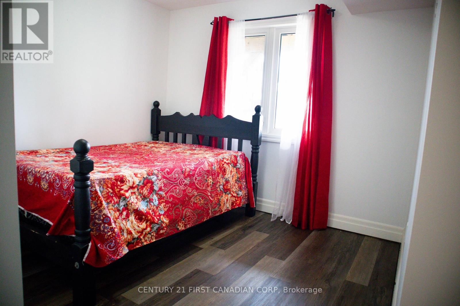 29 HEDGES COURT Image 9