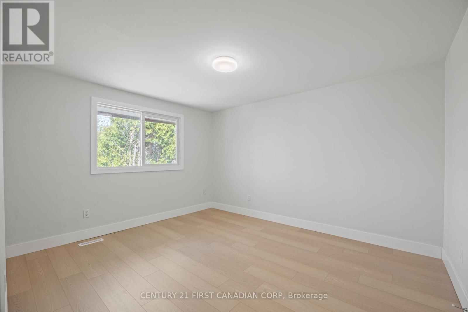 1763 ALDERSBROOK ROAD Image 21