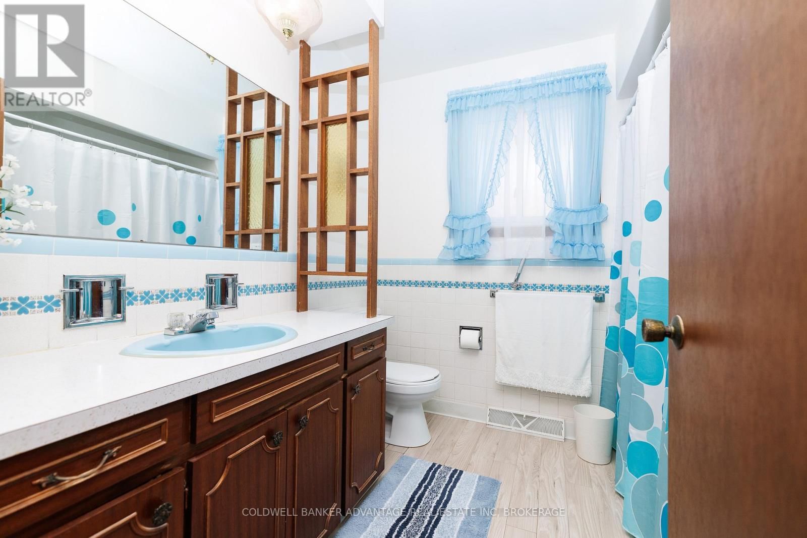 108 ST. ANDREWS AVENUE Image 11