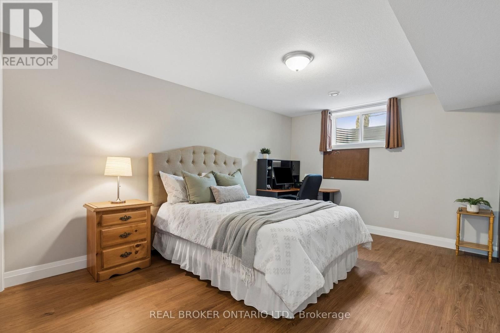 480 GRAND TRUNK STREET Image 29