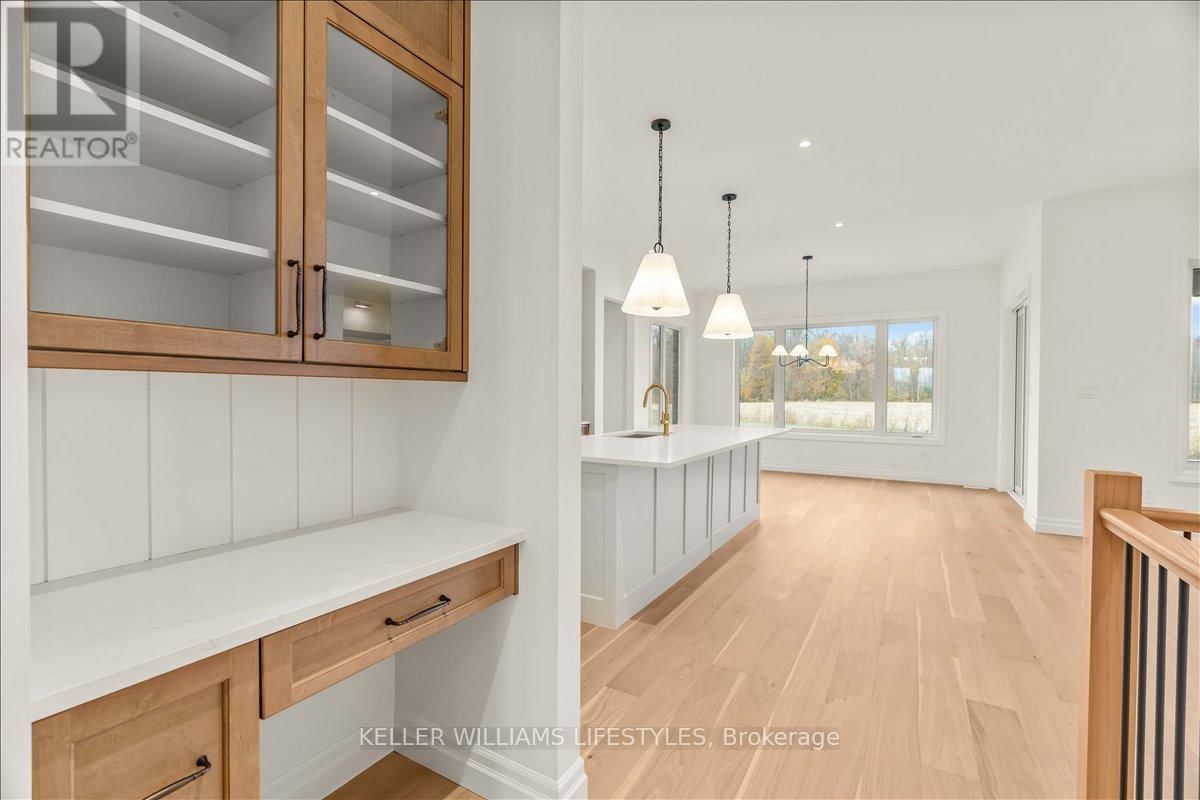 126 FRASER CRESCENT Image 31