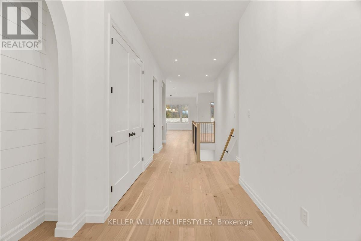 126 FRASER CRESCENT Image 7