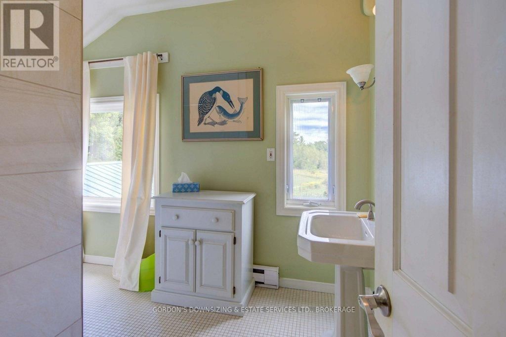 1084 MOON ROAD Image 28