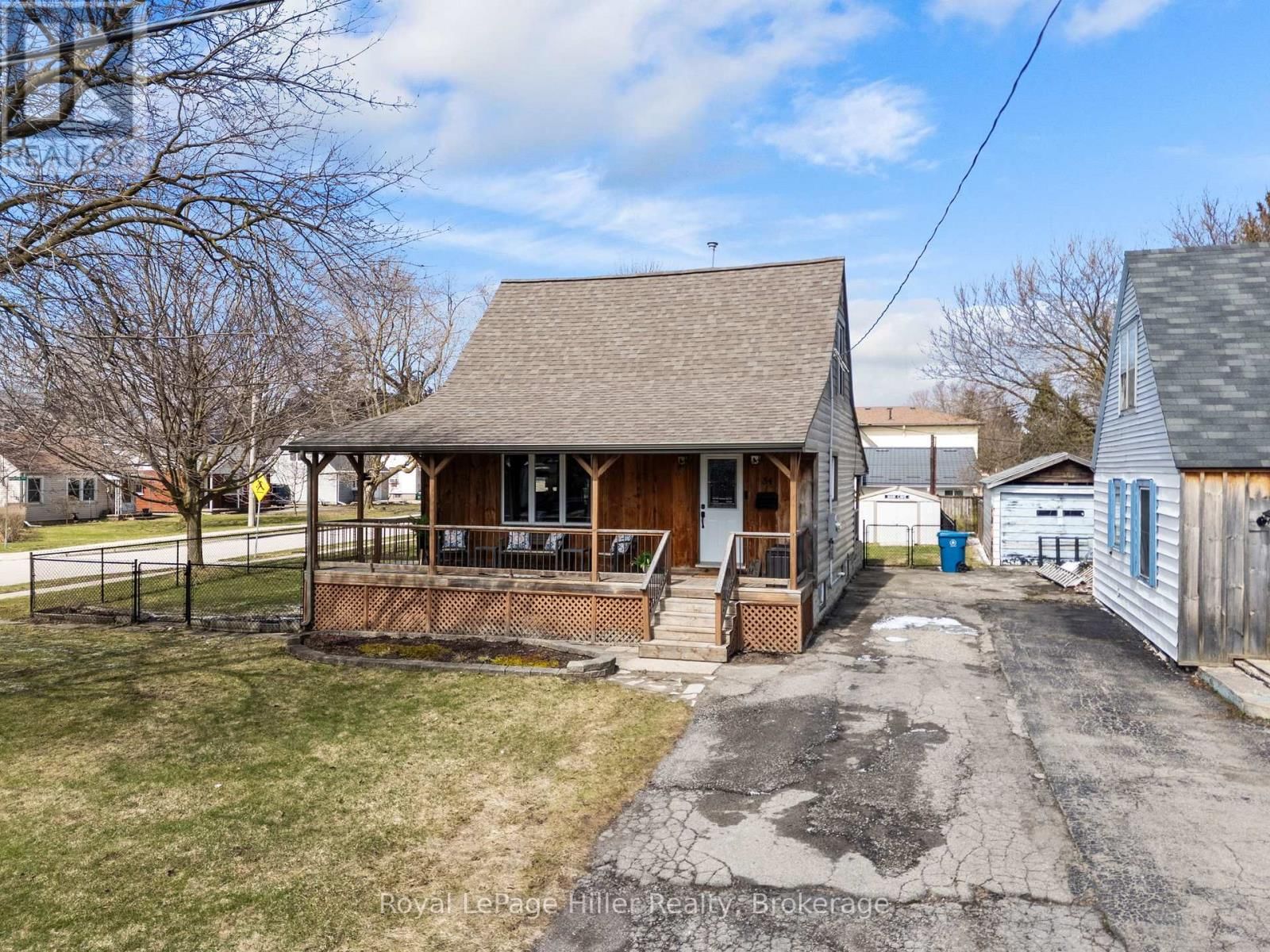 34 ARDEN PARK Image 3