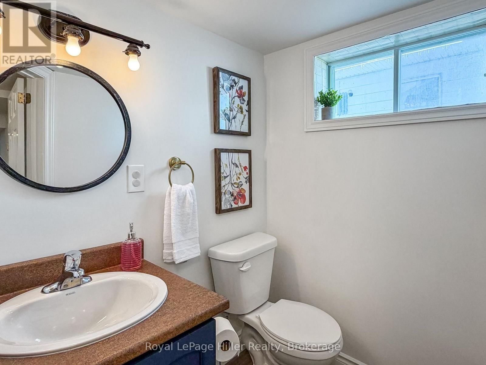 34 ARDEN PARK Image 32